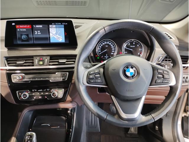 Ｘ１ ｘＤｒｉｖｅ　１８ｄ　ｘライン　後期モデル　モカレザー　シートヒーター　アクティブクルーズコントロール　純正ＨＤＤナビ　バックカメラ　障害物センサー　電動シート　電動リアゲート　ＬＥＤライト　ミラーＥＴＣ　スマートキー　純正１８ＡＷ（18枚目）