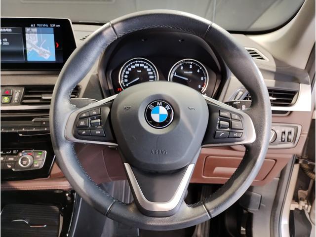 Ｘ１ ｘＤｒｉｖｅ　１８ｄ　ｘライン　後期モデル　モカレザー　シートヒーター　アクティブクルーズコントロール　純正ＨＤＤナビ　バックカメラ　障害物センサー　電動シート　電動リアゲート　ＬＥＤライト　ミラーＥＴＣ　スマートキー　純正１８ＡＷ（19枚目）