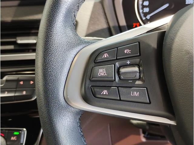 Ｘ１ ｘＤｒｉｖｅ　１８ｄ　ｘライン　後期モデル　モカレザー　シートヒーター　アクティブクルーズコントロール　純正ＨＤＤナビ　バックカメラ　障害物センサー　電動シート　電動リアゲート　ＬＥＤライト　ミラーＥＴＣ　スマートキー　純正１８ＡＷ（21枚目）