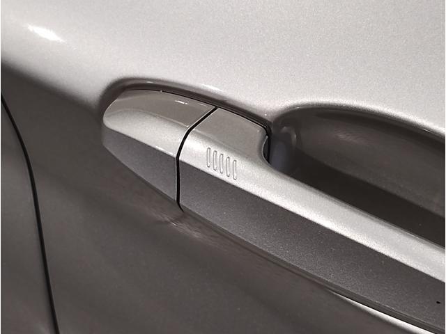 Ｘ１ ｘＤｒｉｖｅ　１８ｄ　ｘライン　後期モデル　モカレザー　シートヒーター　アクティブクルーズコントロール　純正ＨＤＤナビ　バックカメラ　障害物センサー　電動シート　電動リアゲート　ＬＥＤライト　ミラーＥＴＣ　スマートキー　純正１８ＡＷ（59枚目）