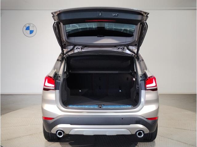 Ｘ１ ｘＤｒｉｖｅ　１８ｄ　ｘライン　後期モデル　モカレザー　シートヒーター　アクティブクルーズコントロール　純正ＨＤＤナビ　バックカメラ　障害物センサー　電動シート　電動リアゲート　ＬＥＤライト　ミラーＥＴＣ　スマートキー　純正１８ＡＷ（65枚目）