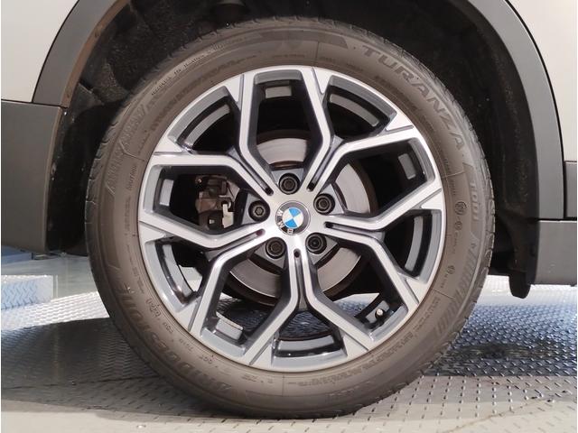 Ｘ１ ｘＤｒｉｖｅ　１８ｄ　ｘライン　後期モデル　モカレザー　シートヒーター　アクティブクルーズコントロール　純正ＨＤＤナビ　バックカメラ　障害物センサー　電動シート　電動リアゲート　ＬＥＤライト　ミラーＥＴＣ　スマートキー　純正１８ＡＷ（68枚目）