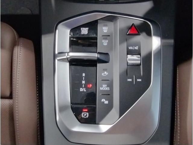 １シリーズ １２０　元弊社デモレンタ　全周囲カメラ　茶革シート　ＬＥＤヘッドライト　ヘッドアップディスプレイ　アクティブクルーズコントロール　電動シート　電動リアゲート　衝突軽減ブレーキ　アンビエントライト（52枚目）