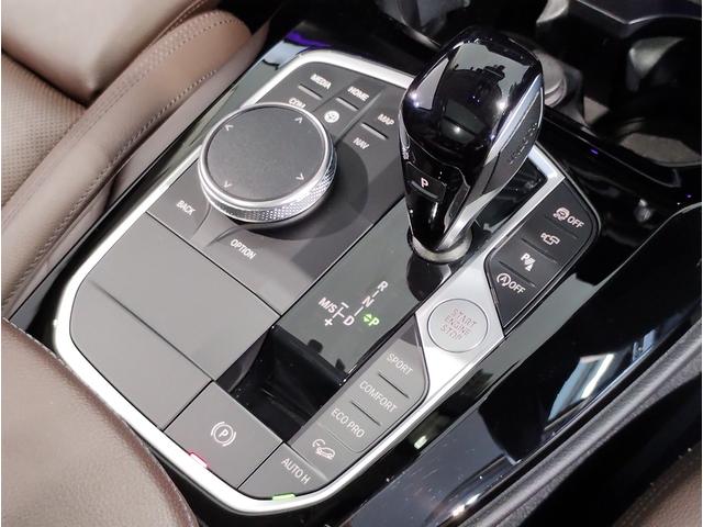 Ｘ３ ｘＤｒｉｖｅ　２０ｄ　モカレザー　電動パノラマサンルーフ　ステアリングヒーター　ベンチレーションシート　全周囲カメラ　純正２０インチアルミ　後席サンシェード　電動リアゲート　ＬＥＤヘッドライト　追従型クルーズコントロール（11枚目）