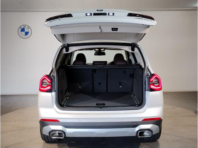 Ｘ３ ｘＤｒｉｖｅ　２０ｄ　モカレザー　電動パノラマサンルーフ　ステアリングヒーター　ベンチレーションシート　全周囲カメラ　純正２０インチアルミ　後席サンシェード　電動リアゲート　ＬＥＤヘッドライト　追従型クルーズコントロール（38枚目）