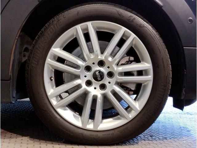 ＭＩＮＩ クーパーＳ　Ｅ　クロスオーバー　オール４　後期モデル　デジタルメーター　追従式クルーズコントロール　ヘッドアップディスプレイ　バックカメラ　障害物センサー　電動テールゲート　純正ナビ　シートヒーター　ＬＥＤヘッドライト　コンフォートアクセス（12枚目）