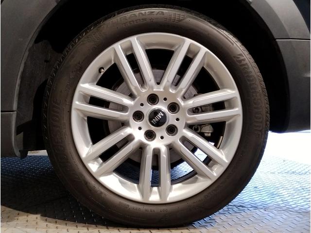 ＭＩＮＩ クーパーＳ　Ｅ　クロスオーバー　オール４　後期モデル　デジタルメーター　追従式クルーズコントロール　ヘッドアップディスプレイ　バックカメラ　障害物センサー　電動テールゲート　純正ナビ　シートヒーター　ＬＥＤヘッドライト　コンフォートアクセス（18枚目）