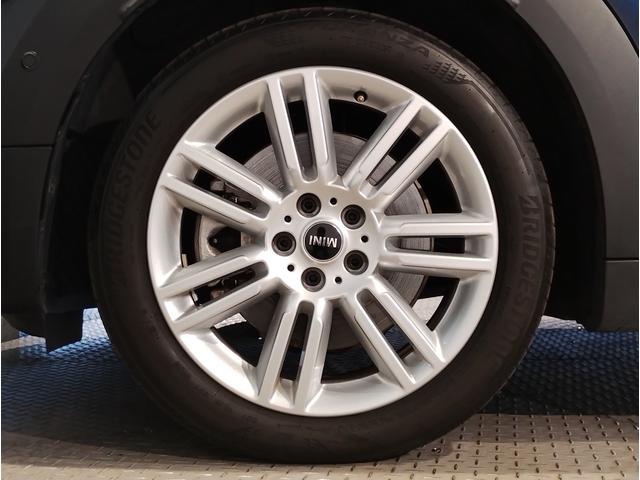 ＭＩＮＩ クーパーＳ　Ｅ　クロスオーバー　オール４　後期モデル　デジタルメーター　追従式クルーズコントロール　ヘッドアップディスプレイ　バックカメラ　障害物センサー　電動テールゲート　純正ナビ　シートヒーター　ＬＥＤヘッドライト　コンフォートアクセス（20枚目）