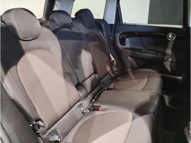 ＭＩＮＩ クーパーＳ　Ｅ　クロスオーバー　オール４　後期モデル　デジタルメーター　追従式クルーズコントロール　ヘッドアップディスプレイ　バックカメラ　障害物センサー　電動テールゲート　純正ナビ　シートヒーター　ＬＥＤヘッドライト　コンフォートアクセス（27枚目）