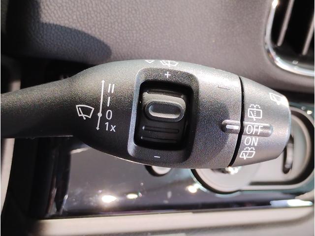 ＭＩＮＩ クーパーＳ　Ｅ　クロスオーバー　オール４　後期モデル　デジタルメーター　追従式クルーズコントロール　ヘッドアップディスプレイ　バックカメラ　障害物センサー　電動テールゲート　純正ナビ　シートヒーター　ＬＥＤヘッドライト　コンフォートアクセス（36枚目）