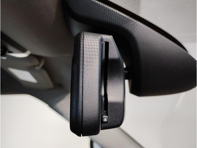 ＭＩＮＩ クーパーＳ　Ｅ　クロスオーバー　オール４　後期モデル　デジタルメーター　追従式クルーズコントロール　ヘッドアップディスプレイ　バックカメラ　障害物センサー　電動テールゲート　純正ナビ　シートヒーター　ＬＥＤヘッドライト　コンフォートアクセス（39枚目）