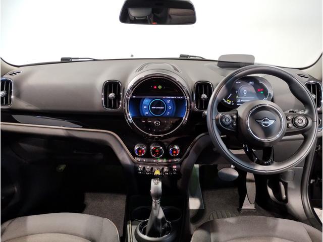 ＭＩＮＩ クーパーＳ　Ｅ　クロスオーバー　オール４　後期モデル　デジタルメーター　追従式クルーズコントロール　ヘッドアップディスプレイ　バックカメラ　障害物センサー　電動テールゲート　純正ナビ　シートヒーター　ＬＥＤヘッドライト　コンフォートアクセス（46枚目）