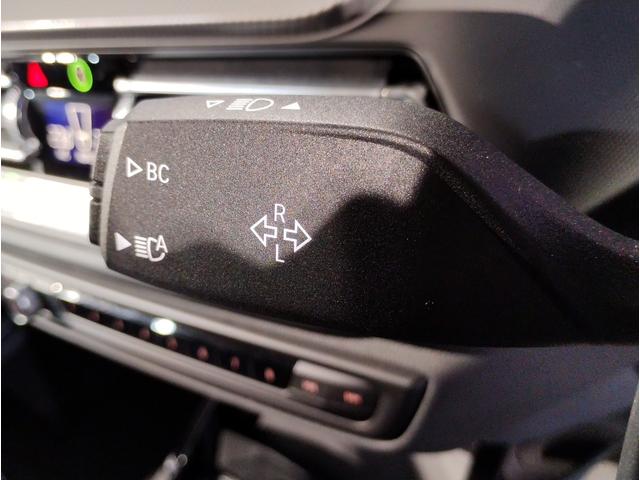 １シリーズ １１８ｉ　Ｍスポーツ　追従式クルーズコントロール　純正ＨＤＤナビ　バックカメラ　障害物センサー　電動シート　電動テールゲート　ＬＥＤヘッドライト　コンフォートアクセス　純正１８インチＡＷ　ライブコックピット　元レンタ（19枚目）