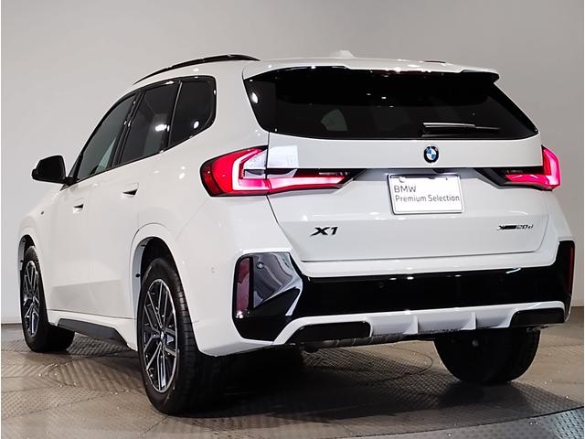 Ｘ１ ｘＤｒｉｖｅ　２０ｄ　Ｍスポーツ　デモレンタ　１オーナー　カーブドディスプレイ　全周囲カメラ　ヘッドアップディスプレイ　電動シート　電動リアゲート　パドルシフト　追従式クルコン　ＬＥＤライト　ＥＴＣ　シートヒーター　純正１８インチＡＷ（10枚目）
