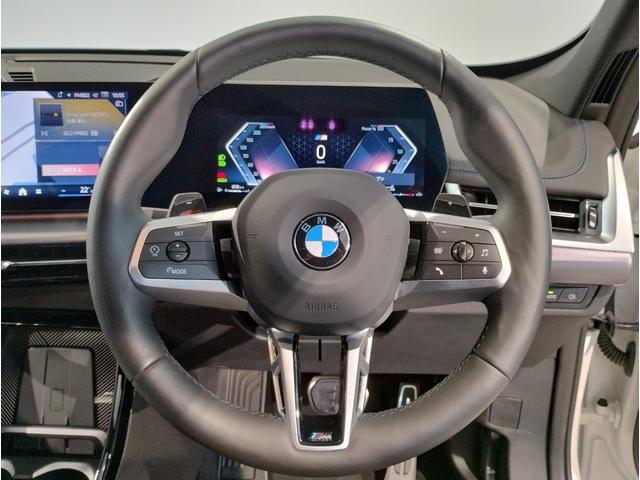 Ｘ１ ｘＤｒｉｖｅ　２０ｄ　Ｍスポーツ　デモレンタ　１オーナー　カーブドディスプレイ　全周囲カメラ　ヘッドアップディスプレイ　電動シート　電動リアゲート　パドルシフト　追従式クルコン　ＬＥＤライト　ＥＴＣ　シートヒーター　純正１８インチＡＷ（19枚目）