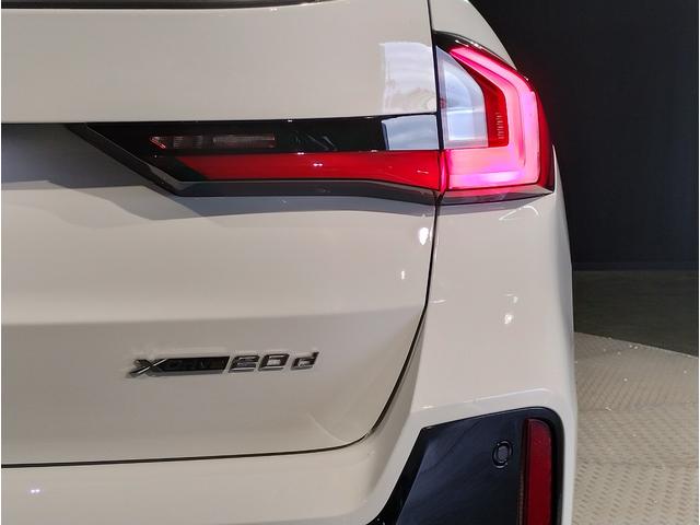 Ｘ１ ｘＤｒｉｖｅ　２０ｄ　Ｍスポーツ　デモレンタ　１オーナー　カーブドディスプレイ　全周囲カメラ　ヘッドアップディスプレイ　電動シート　電動リアゲート　パドルシフト　追従式クルコン　ＬＥＤライト　ＥＴＣ　シートヒーター　純正１８インチＡＷ（67枚目）