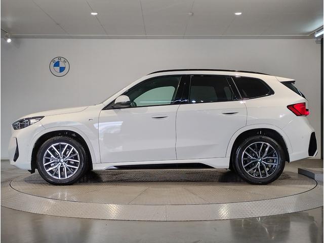 Ｘ１ ｘＤｒｉｖｅ　２０ｄ　Ｍスポーツ　デモレンタ　１オーナー　カーブドディスプレイ　全周囲カメラ　ヘッドアップディスプレイ　電動シート　電動リアゲート　パドルシフト　追従式クルコン　ＬＥＤライト　ＥＴＣ　シートヒーター　純正１８インチＡＷ（79枚目）