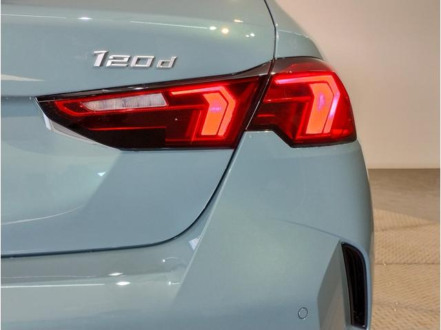 1シリーズ 120d ハイラインパッケージ 弊社元デモカー 1オーナー harman/kardon ヘッドアップディスプレイ 全周囲カメラ モカレザー 衝突軽減ブレーキ 追従式クルーズコントロール 電動リアゲート ハイラインパッケージ(25枚目)