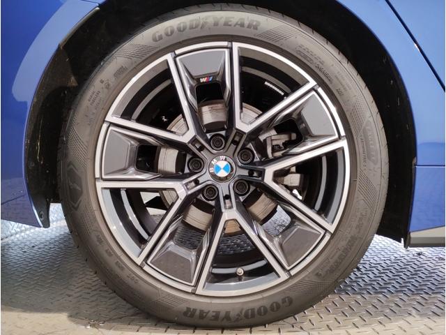 4シリーズ 420iグランクーペ Mスポーツ 1オーナー 後期モデル カーブドディスプレイ 後期ステアリング 全周囲カメラ 電動リアゲート ヘッドアップディスプレイ 電動シート 衝突軽減ブレーキ シートヒーター パドルシフト アンビエントライト(25枚目)