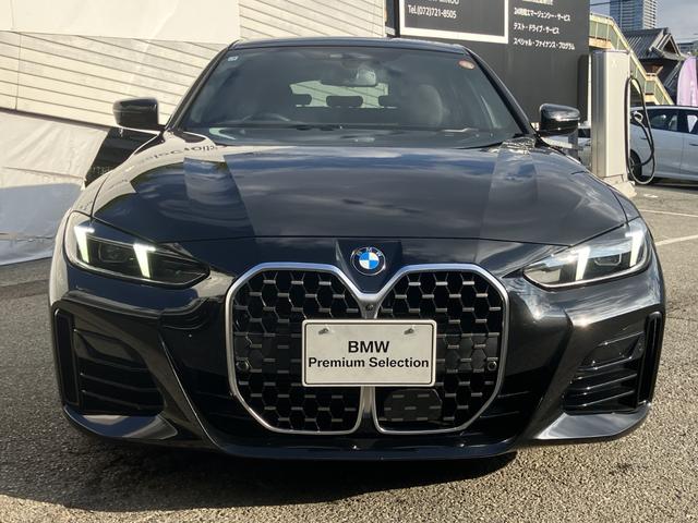 4シリーズ 420iグランクーペ Mスポーツ 弊社デモカー 後期モデル Harmankardonスピーカー カーブドディスプレイ 全周囲カメラ ヘッドアップディスプレイ シートヒータ 電動シート 電動リアゲート ACC パドルシフト 後期ハンドル(5枚目)