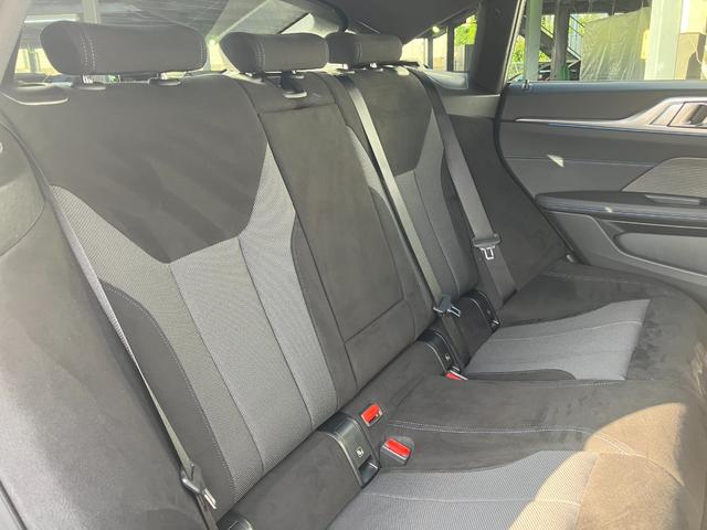 4シリーズ 420iグランクーペ Mスポーツ 弊社デモカー 後期モデル Harmankardonスピーカー カーブドディスプレイ 全周囲カメラ ヘッドアップディスプレイ シートヒータ 電動シート 電動リアゲート ACC パドルシフト 後期ハンドル(12枚目)