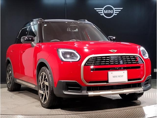 ＭＩＮＩ カントリーマンＳオール４　フェイバリット・トリム　デモレンタ　ワンオーナー　Ｍパッケージ　フェイバリットトリム　ハーマンカードン　電動シート　電動テールゲート　１９インチＡＷ　全周囲カメラ　障害物センサー　追従式クルコン　ヘッドアップディスプレイ（10枚目）