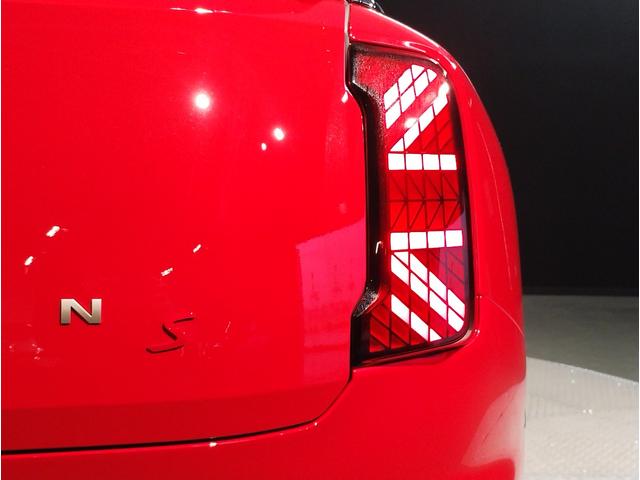 ＭＩＮＩ カントリーマンＳオール４　フェイバリット・トリム　デモレンタ　ワンオーナー　Ｍパッケージ　フェイバリットトリム　ハーマンカードン　電動シート　電動テールゲート　１９インチＡＷ　全周囲カメラ　障害物センサー　追従式クルコン　ヘッドアップディスプレイ（16枚目）