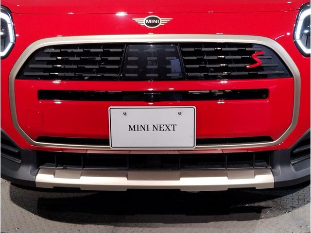 ＭＩＮＩ カントリーマンＳオール４　フェイバリット・トリム　デモレンタ　ワンオーナー　Ｍパッケージ　フェイバリットトリム　ハーマンカードン　電動シート　電動テールゲート　１９インチＡＷ　全周囲カメラ　障害物センサー　追従式クルコン　ヘッドアップディスプレイ（21枚目）