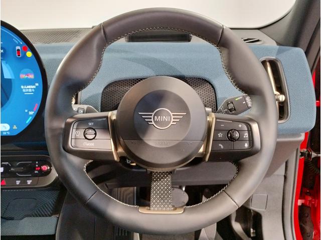 ＭＩＮＩ カントリーマンＳオール４　フェイバリット・トリム　デモレンタ　ワンオーナー　Ｍパッケージ　フェイバリットトリム　ハーマンカードン　電動シート　電動テールゲート　１９インチＡＷ　全周囲カメラ　障害物センサー　追従式クルコン　ヘッドアップディスプレイ（61枚目）