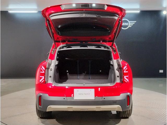 ＭＩＮＩ カントリーマンＳオール４　フェイバリット・トリム　デモレンタ　ワンオーナー　Ｍパッケージ　フェイバリットトリム　ハーマンカードン　電動シート　電動テールゲート　１９インチＡＷ　全周囲カメラ　障害物センサー　追従式クルコン　ヘッドアップディスプレイ（66枚目）