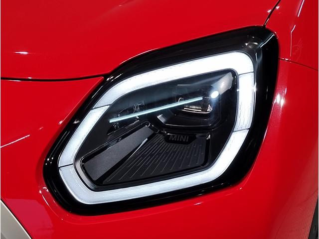 ＭＩＮＩ カントリーマンＳオール４　フェイバリット・トリム　デモレンタ　ワンオーナー　Ｍパッケージ　フェイバリットトリム　ハーマンカードン　電動シート　電動テールゲート　１９インチＡＷ　全周囲カメラ　障害物センサー　追従式クルコン　ヘッドアップディスプレイ（71枚目）