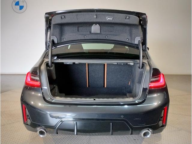 3シリーズ 320d xDrive Mスポーツ ワンオーナー コニャックレザー シートヒーター 全周囲カメラ 追従型クルコン ヘッドアップディスプレイ パドルシフト ワイヤレスチャージ LEDヘッドライト 電動リアゲート 純正18インチアルミ(38枚目)