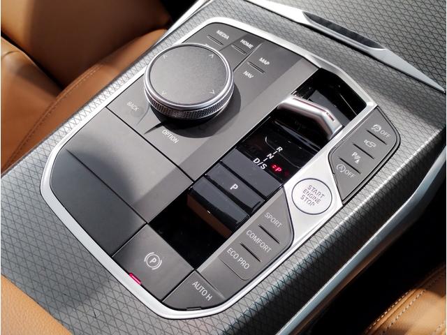 3シリーズ 320d xDrive Mスポーツ ワンオーナー コニャックレザー シートヒーター 全周囲カメラ 追従型クルコン ヘッドアップディスプレイ パドルシフト ワイヤレスチャージ LEDヘッドライト 電動リアゲート 純正18インチアルミ(52枚目)