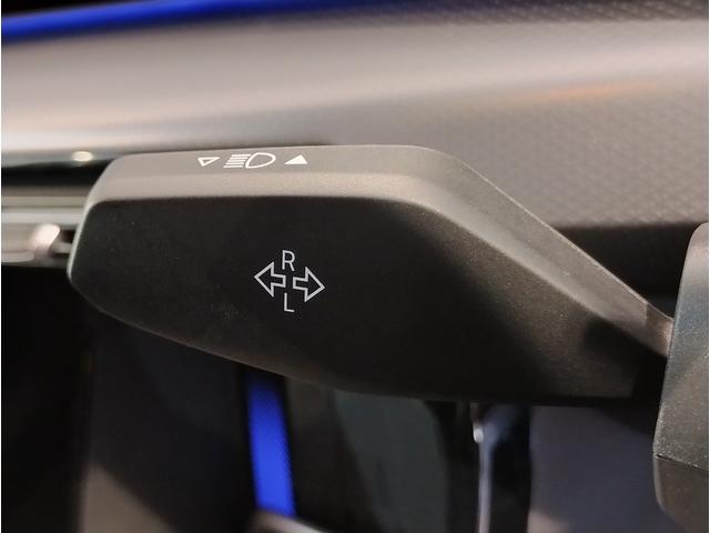 X1 sDrive 18i Mスポーツ 元弊社デモカー ワンオーナー 全周囲カメラ 障害物センサー 追従式クルコン ヘッドアップディスプレイ 電動シート シートヒーター 電動テールゲート コンフォートアクセス LEDヘッドライト ETC(48枚目)