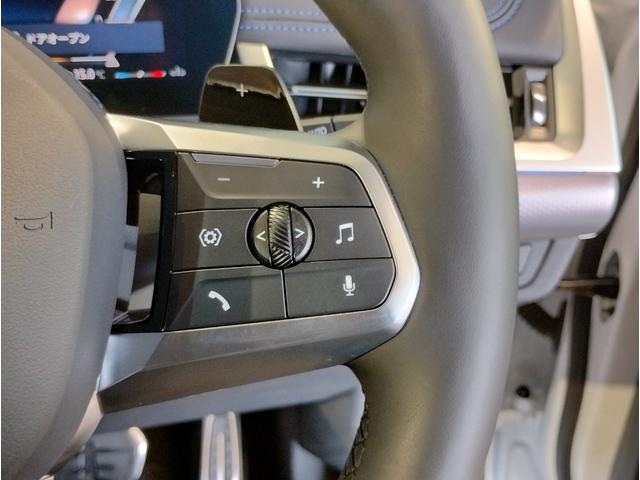 X1 sDrive 18i Mスポーツ 元弊社デモカー ワンオーナー 全周囲カメラ 障害物センサー 追従式クルコン ヘッドアップディスプレイ 電動シート シートヒーター 電動テールゲート コンフォートアクセス LEDヘッドライト ETC(58枚目)