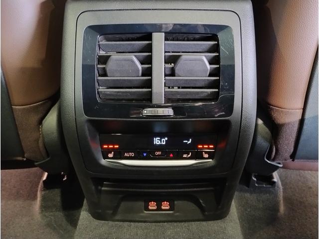 X3 M40d 後期モデル パノラマサンルーフ Mブレーキ Harmankardon モカレザー シートヒーター ハンドルヒーター リアアジャストメント 純正HDDナビ 全周囲 リアサイドローラー リア電動リアゲート(60枚目)