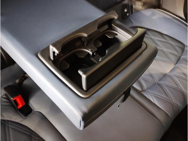 【ショートオーバーハング】前後のタイヤをできるだけ両端に寄せることによりＭＩＮＩ特有の直進安定性とコーナリングを実現しております！！