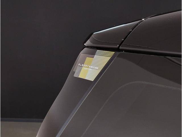 ☆ＭＩＮＩの車の始まりは大人四人がギリギリ乗れるコンパクトな車です！！今となっては３ナンバーですが、もともとは５ナンバーの車でした！！