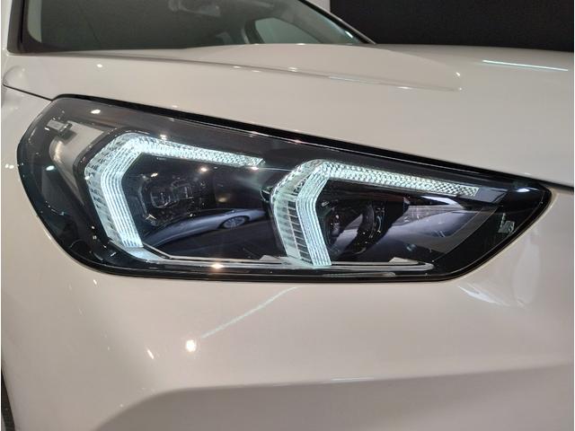 Ｘ１ ｘＤｒｉｖｅ　２０ｄ　ｘライン　ハイラインパッケージ　元レンタ　ブラックレザー　シートヒーター　カーブドディスプレイ　全周囲カメラ　障害物センサー　電動シート　電動リアゲート　追従式クルコン　ヘッドアップディスプレイ　ＬＥＤ　ＥＴＣ　純正１８インチＡＷ（13枚目）