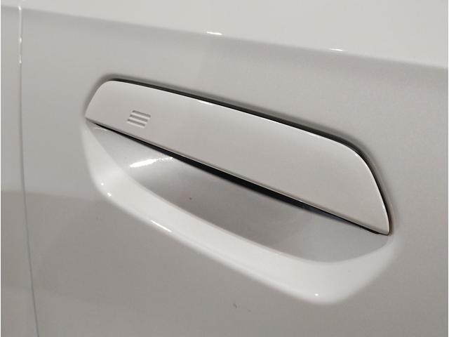 Ｘ１ ｘＤｒｉｖｅ　２０ｄ　ｘライン　ハイラインパッケージ　元レンタ　ブラックレザー　シートヒーター　カーブドディスプレイ　全周囲カメラ　障害物センサー　電動シート　電動リアゲート　追従式クルコン　ヘッドアップディスプレイ　ＬＥＤ　ＥＴＣ　純正１８インチＡＷ（17枚目）