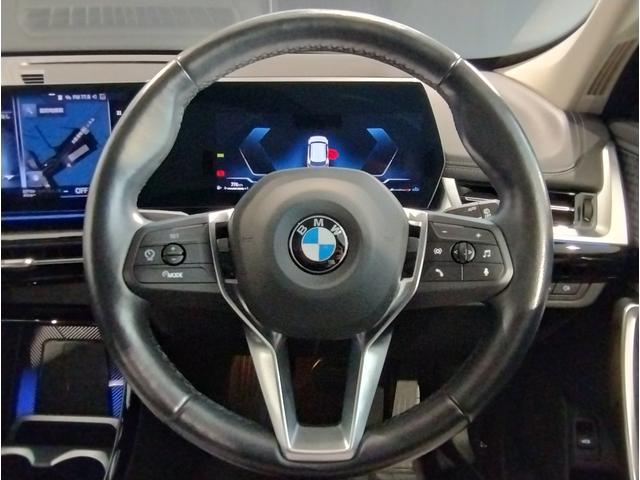 Ｘ１ ｘＤｒｉｖｅ　２０ｄ　ｘライン　ハイラインパッケージ　元レンタ　ブラックレザー　シートヒーター　カーブドディスプレイ　全周囲カメラ　障害物センサー　電動シート　電動リアゲート　追従式クルコン　ヘッドアップディスプレイ　ＬＥＤ　ＥＴＣ　純正１８インチＡＷ（30枚目）