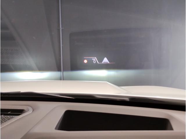 Ｘ１ ｘＤｒｉｖｅ　２０ｄ　ｘライン　ハイラインパッケージ　元レンタ　ブラックレザー　シートヒーター　カーブドディスプレイ　全周囲カメラ　障害物センサー　電動シート　電動リアゲート　追従式クルコン　ヘッドアップディスプレイ　ＬＥＤ　ＥＴＣ　純正１８インチＡＷ（36枚目）