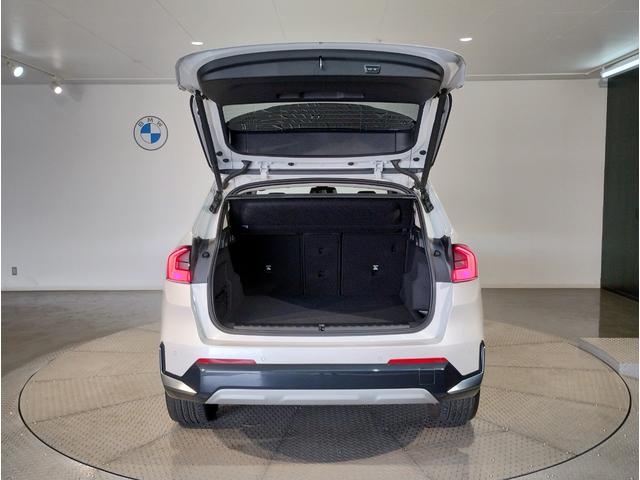 Ｘ１ ｘＤｒｉｖｅ　２０ｄ　ｘライン　ハイラインパッケージ　元レンタ　ブラックレザー　シートヒーター　カーブドディスプレイ　全周囲カメラ　障害物センサー　電動シート　電動リアゲート　追従式クルコン　ヘッドアップディスプレイ　ＬＥＤ　ＥＴＣ　純正１８インチＡＷ（69枚目）