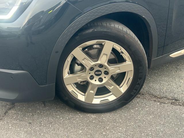 MINI カントリーマンD フェイバリット・トリム 元弊社デモカー ワンオーナー フェイバリットトリム Mパッケージ ハーマンカードン 全周囲カメラ 障害物センサー 追従式クルコン ヘッドアップディスプレイ 電動シート シートヒーター ハンドルヒーター(12枚目)