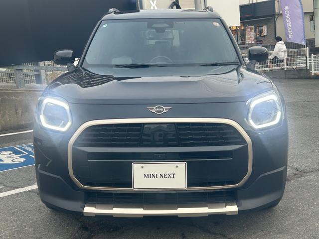 MINI カントリーマンD フェイバリット・トリム 元弊社デモカー ワンオーナー フェイバリットトリム Mパッケージ ハーマンカードン 全周囲カメラ 障害物センサー 追従式クルコン ヘッドアップディスプレイ 電動シート シートヒーター ハンドルヒーター(53枚目)