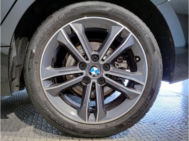 １シリーズ １１６ｉ　元レンタ　ライブコックピット　追従式クルーズコントロール　純正ＨＤＤナビ　バックカメラ　障害物センサー　ＬＥＤヘッドライト　ワイヤレス充電　純正１７インチＡＷ　ミラーＥＴＣ　インテリジェントセーフティ（17枚目）