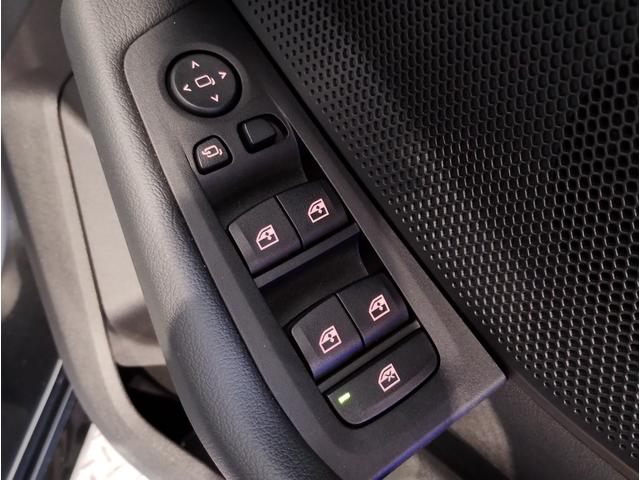 １シリーズ １１６ｉ　元レンタ　ライブコックピット　追従式クルーズコントロール　純正ＨＤＤナビ　バックカメラ　障害物センサー　ＬＥＤヘッドライト　ワイヤレス充電　純正１７インチＡＷ　ミラーＥＴＣ　インテリジェントセーフティ（32枚目）