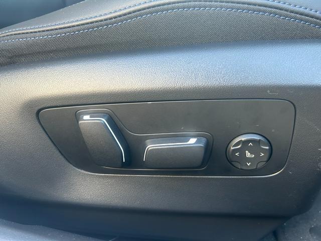 ｉ５ Ｍ６０　ｘＤｒｉｖｅ　元弊社デモカー　Ｂｏｗｅｒｓ＆Ｗｉｌｋｉｎｓ　カーボンインテリア　ブラックレザー　シートヒーター　電動シート　全周囲カメラ　　ムーンルーフ　追従式クルーズコントロール　ヘッドアップディスプレイ　ＬＥＤ（23枚目）