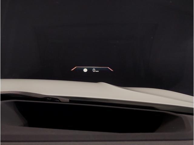 ３シリーズ ３２０ｉ　Ｍスポーツ　後期モデル　ハーフレザー　シートヒーター　ヘッドアップディスプレイ　カーブドディスプレイ　全周囲カメラ　障害物センサー　純正１８ＡＷ　追従式クルコン　パドルシフト　電動リアゲート　電動シート　ＬＥＤ（21枚目）