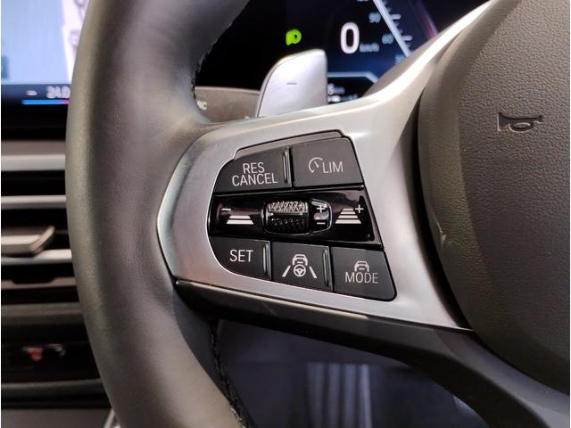 ３シリーズ ３２０ｉ　Ｍスポーツ　後期モデル　ハーフレザー　シートヒーター　ヘッドアップディスプレイ　カーブドディスプレイ　全周囲カメラ　障害物センサー　純正１８ＡＷ　追従式クルコン　パドルシフト　電動リアゲート　電動シート　ＬＥＤ（23枚目）